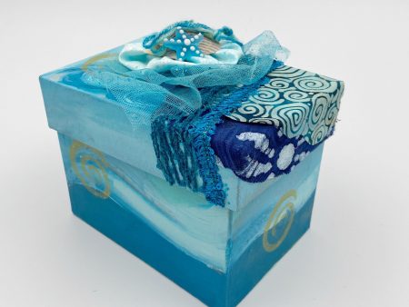 Mermaid in Aquas Box Online